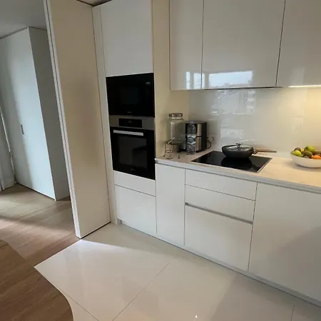 Luxurious 2 Bedrooms With Amenities In Center Apartmán