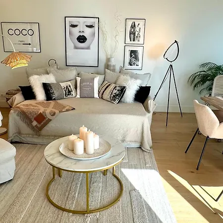 Luxurious 2 Bedrooms With Amenities In Center Apartmán *