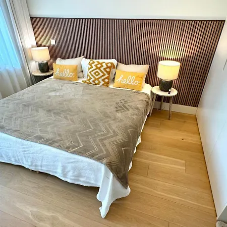 Apartment Luxurious 2 Bedrooms With Amenities In Center Lisbon