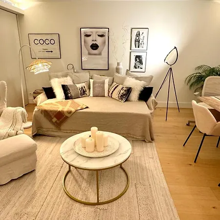 Luxurious 2 Bedrooms With Amenities In Center Lisbon