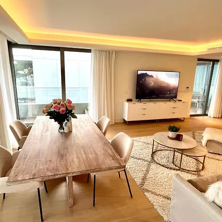Luxurious 2 Bedrooms With Amenities In Center Apartment Lisbon