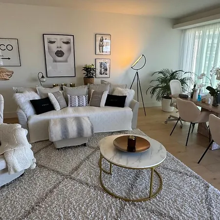 Luxurious 2 Bedrooms With Amenities In Center Apartment Lisbon