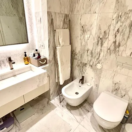 Luxurious 2 Bedrooms With Amenities In Center Lisbon