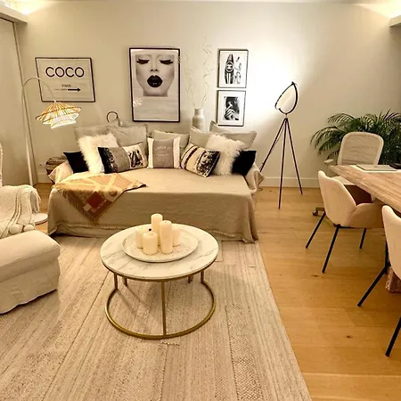 Luxurious 2 Bedrooms With Amenities In Center