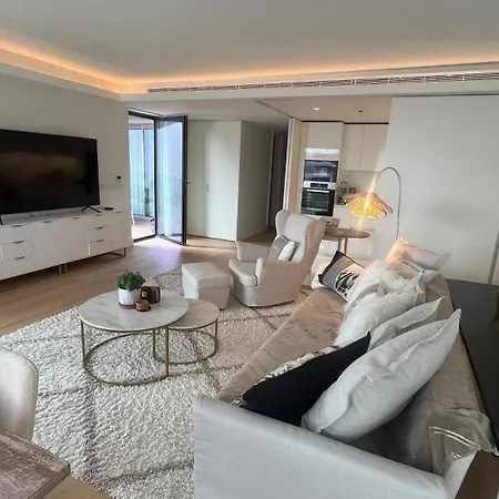 Apartament Luxurious 2 Bedrooms With Amenities In Center Lizbona