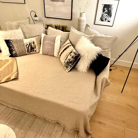 Luxurious 2 Bedrooms With Amenities In Center * Lisbon