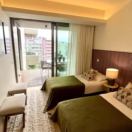Luxurious 2 Bedrooms With Amenities In Center * Lisbon